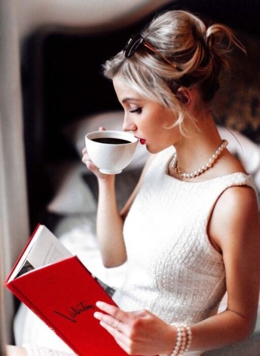 HOW TO PREVENT TEETH STAINS FROM COFFEE