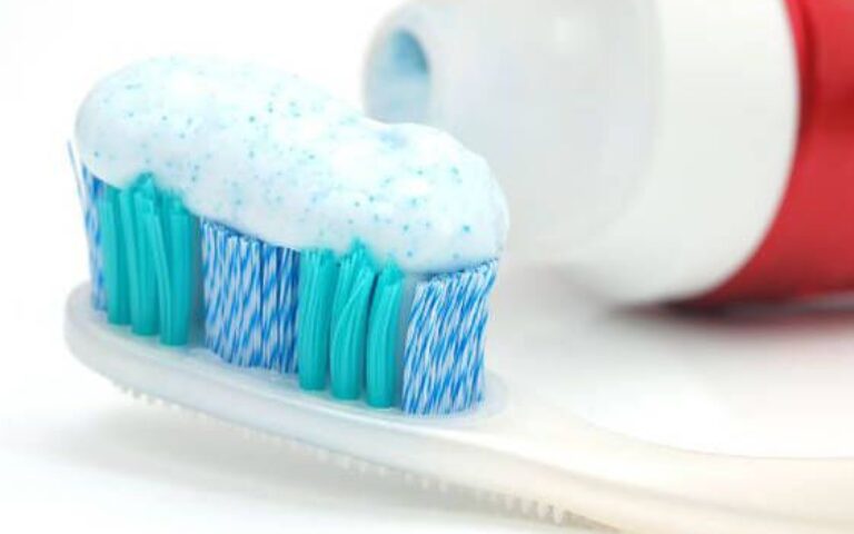 Choosing the Right Toothpaste for Your Toothbrush